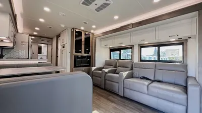 2027 Jayco Precept photo 5
