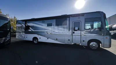 2027 Jayco Precept photo 23
