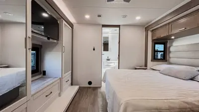 2027 Jayco Precept photo 17