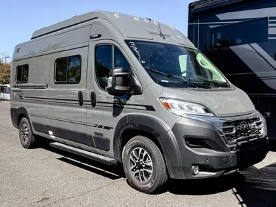 New 2027 Winnebago Solis BUT59P