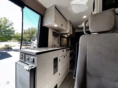 2027 Winnebago Solis photo 6