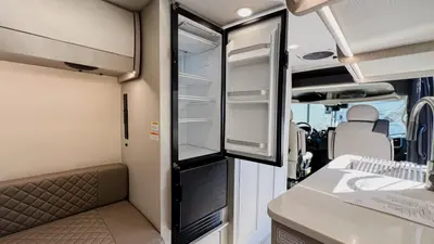 2027 Thor Motor Coach Tellaro photo 8
