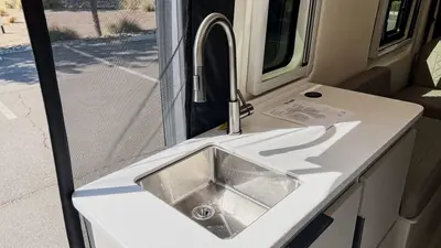 2027 Thor Motor Coach Tellaro photo 6