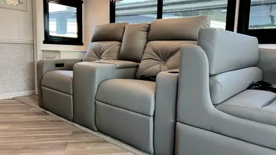 2027 Fleetwood Bounder photo 8