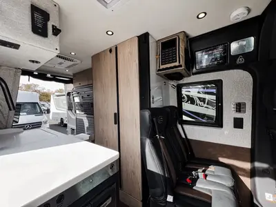 2027 Storyteller Overland Darkmode photo 9