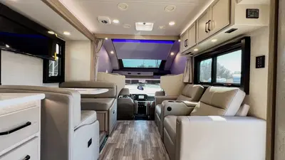2027 Thor Motor Coach Magnitude photo 3