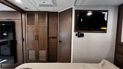 2027 Thor Motor Coach Quantum photo 17