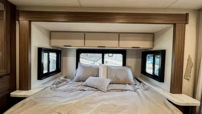 2027 Thor Motor Coach Quantum photo 16