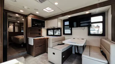 2027 Thor Motor Coach Quantum photo 8