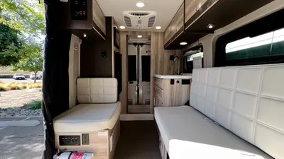 2027 Entegra Coach ARC photo 3