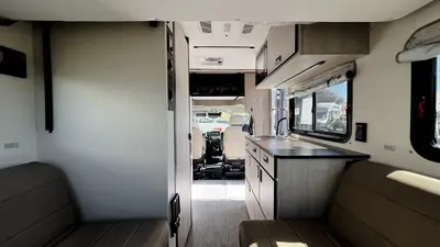 2027 Winnebago Resa IUH19DC photo 4