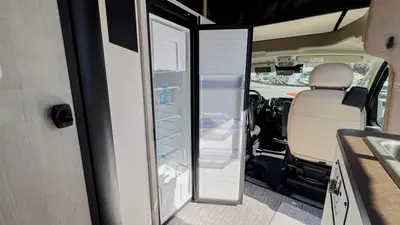 2027 Winnebago Resa IUH19DC photo 8
