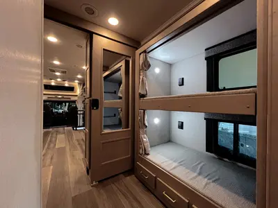 2027 Renegade Valencia photo 18
