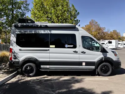 2027 Thor Motor Coach Talavera photo 17
