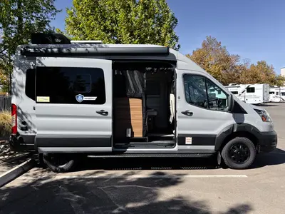 2027 Thor Motor Coach Talavera photo 16