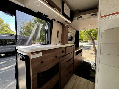 2027 Thor Motor Coach Talavera photo 7