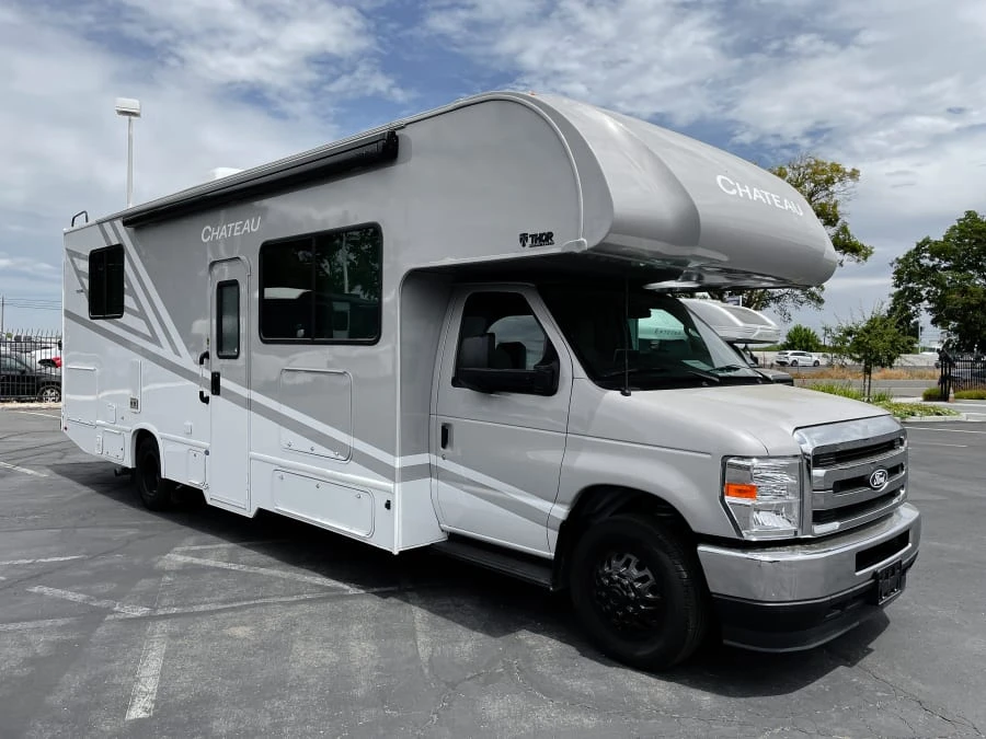 2026 Thor Motor Coach Chateau exterior