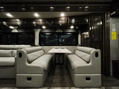2023 Fleetwood Bounder photo 7