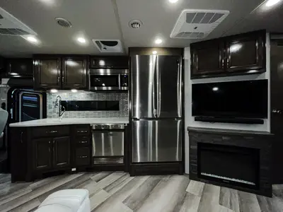 2023 Fleetwood Bounder photo 10