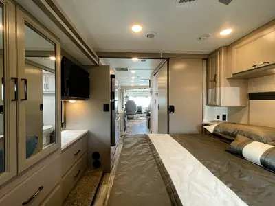 2024 Thor Motor Coach Hurricane photo 24