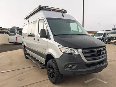 Used 2023 Entegra Coach Launch 19Y