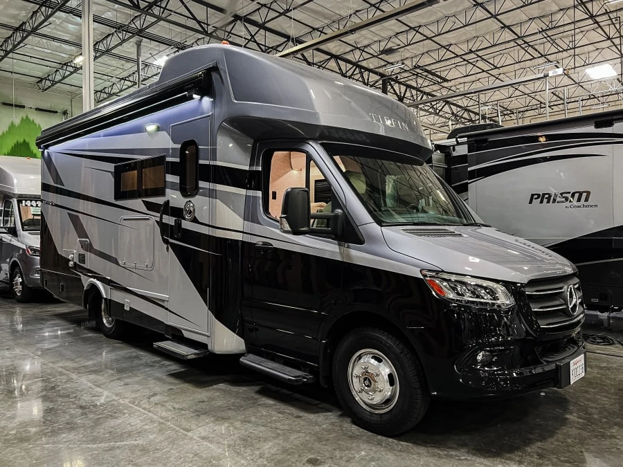 2025 Tiffin Motorhomes Wayfarer exterior