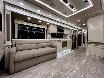 2022 Tiffin Motorhomes Phaeton photo 6