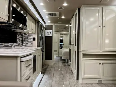 2022 Tiffin Motorhomes Phaeton photo 10