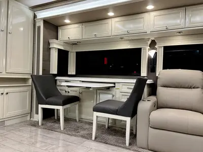 2022 Tiffin Motorhomes Phaeton photo 9