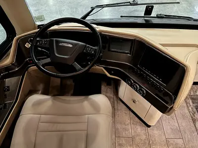2022 Tiffin Motorhomes Phaeton photo 3
