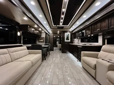 2021 Tiffin Motorhomes Phaeton photo 4