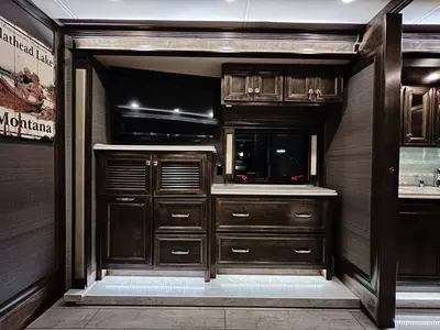 2021 Tiffin Motorhomes Phaeton photo 20