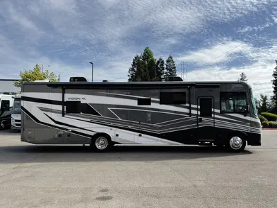 2025 Entegra Coach Vision XL photo 23
