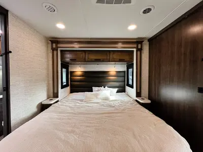 2025 Entegra Coach Vision XL photo 18