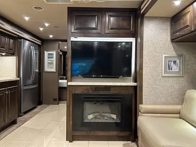 2019 Tiffin Motorhomes Allegro RED photo 9