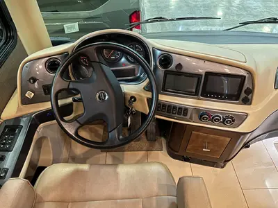 2019 Tiffin Motorhomes Allegro RED photo 3
