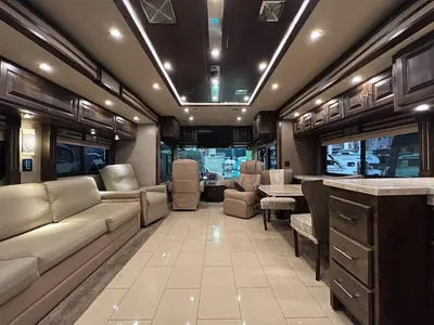 2019 Tiffin Motorhomes Allegro RED photo 5