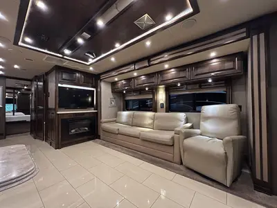 2019 Tiffin Motorhomes Allegro RED photo 6