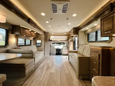 2020 Jayco Seneca photo 3