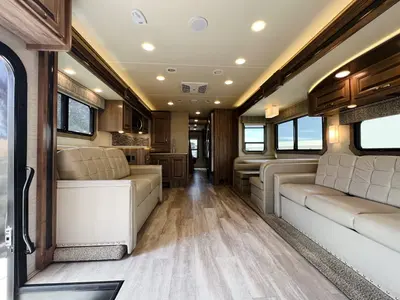 2020 Jayco Seneca photo 5