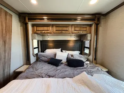 2020 Jayco Seneca photo 22