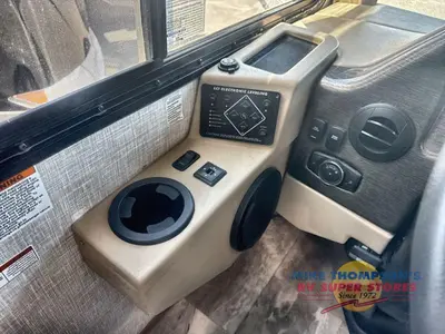 2022 Thor Motor Coach Windsport photo 44
