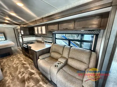 2022 Thor Motor Coach Windsport photo 24