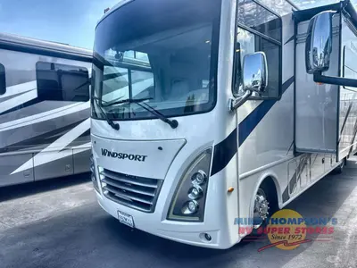 2022 Thor Motor Coach Windsport photo 2