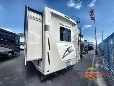 2022 Thor Motor Coach Windsport photo 7