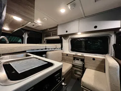 2026 Winnebago Solis Pocket photo 4
