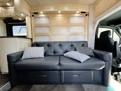 2020 Pleasure Way Plateau XL photo 6