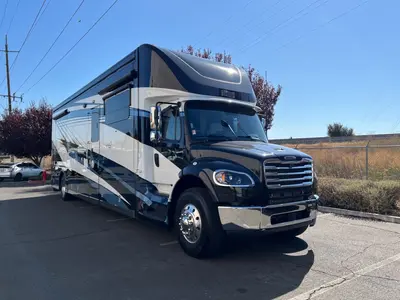 Used 2024 Newmar Super Star 4065
