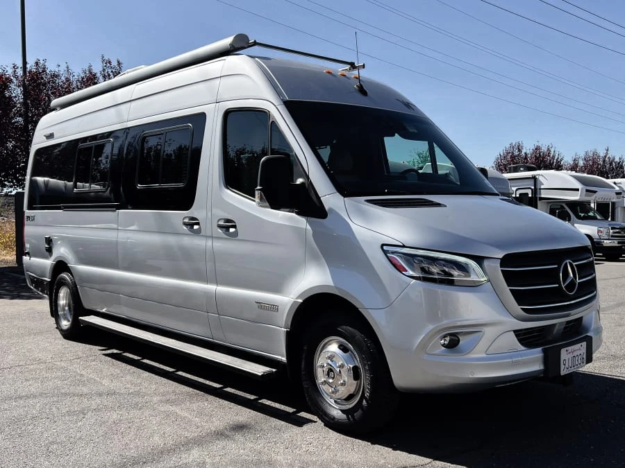 2020 Winnebago Boldt exterior