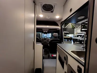 2025 Winnebago Revel Sport photo 4